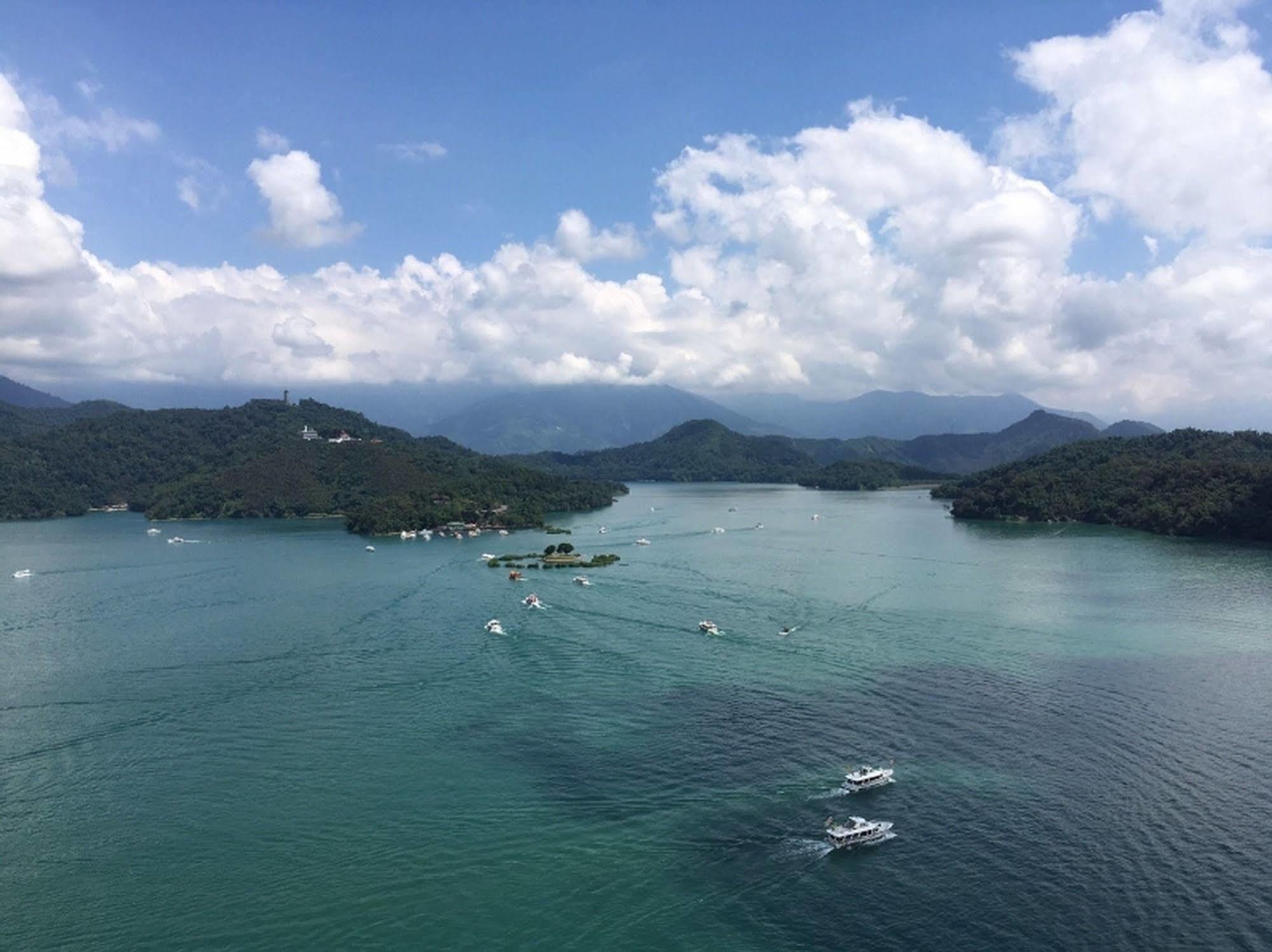 Sun Moon Lake Love Home Lake Nantou Kültér fotó